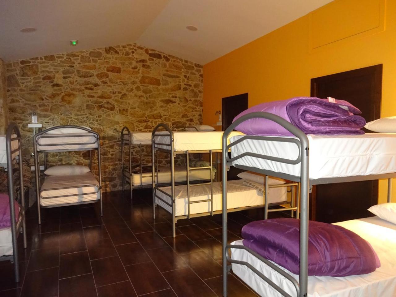 O Cabanel Albergue-Bar Villastose Zewnętrze zdjęcie